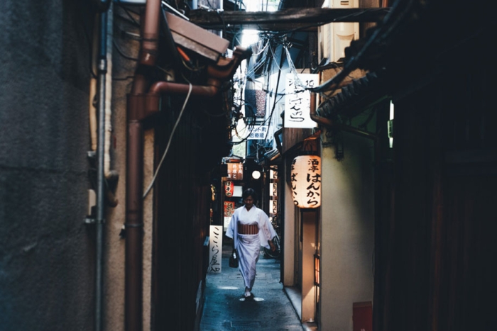 everyday-magic-street-photos-kyoto-takashi-yasui-japan-9