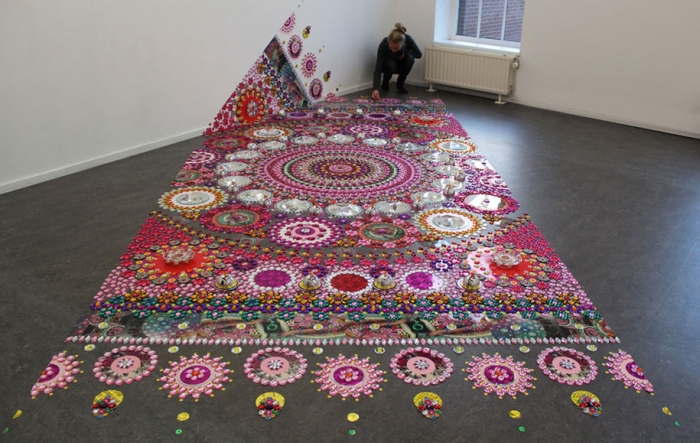 thousand-pieces-kaleidoscopic-installations-suzan-drummen-netherlands-4