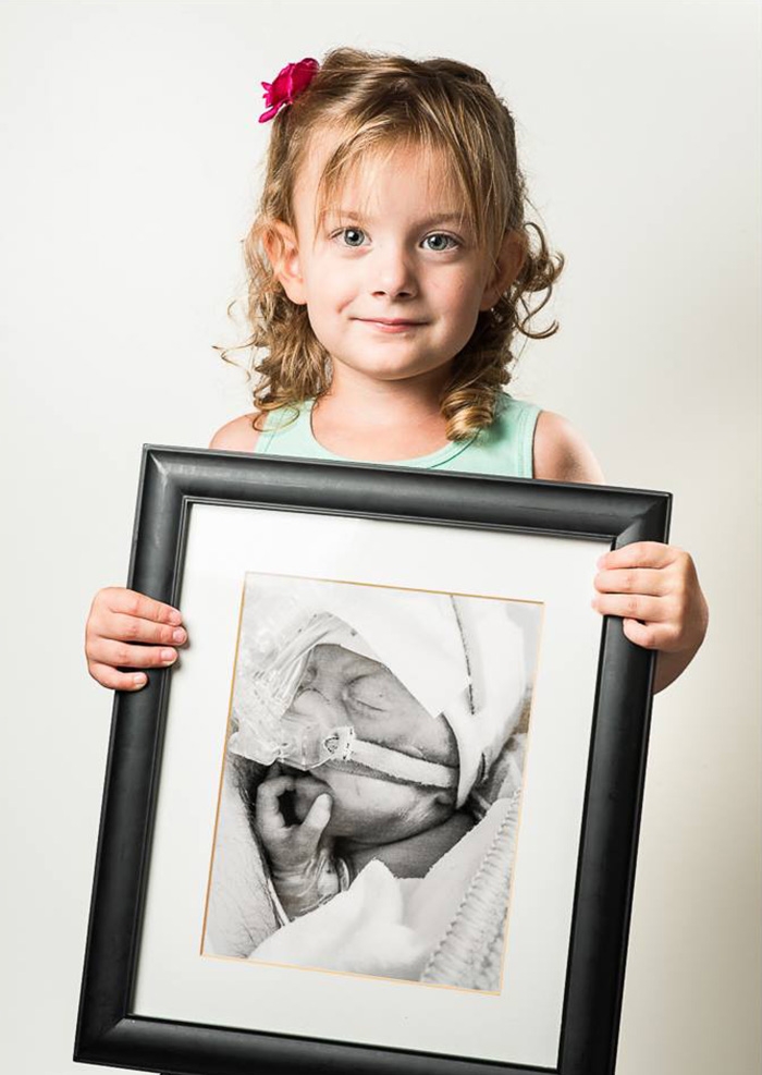 premature-baby-portraits-frame-les-premas-red-methot-3
