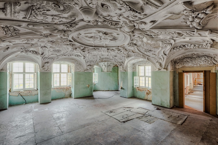 abandoned-decaying-buildings-europe-photography-christian-richter-18