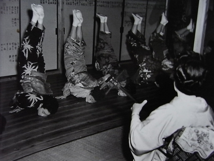 first-woman-photo-journalist-tsuneko-sasamoto-japan-13