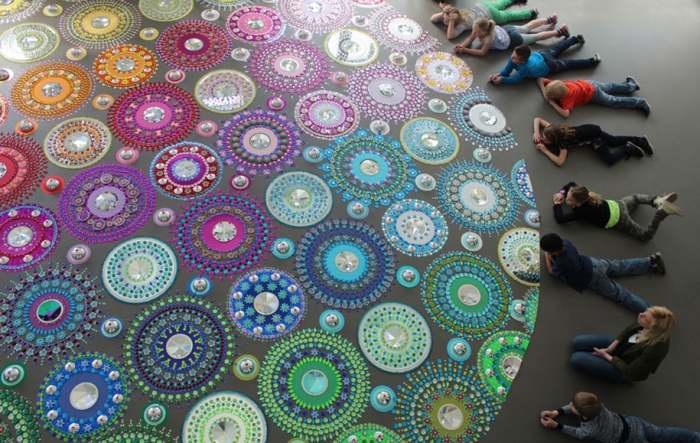 thousand-pieces-kaleidoscopic-installations-suzan-drummen-netherlands-9