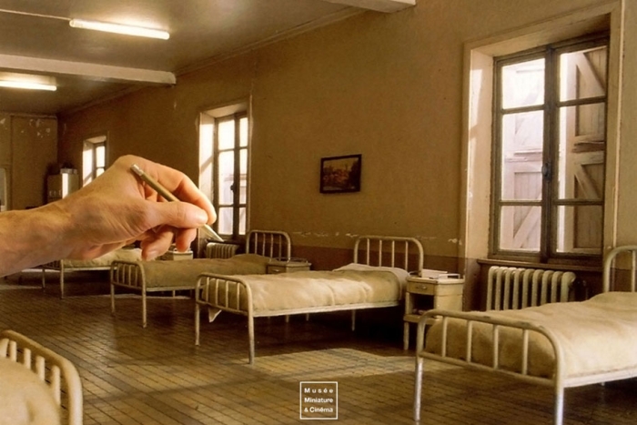 realistic-miniature-rooms-dan-ohlman-france-14