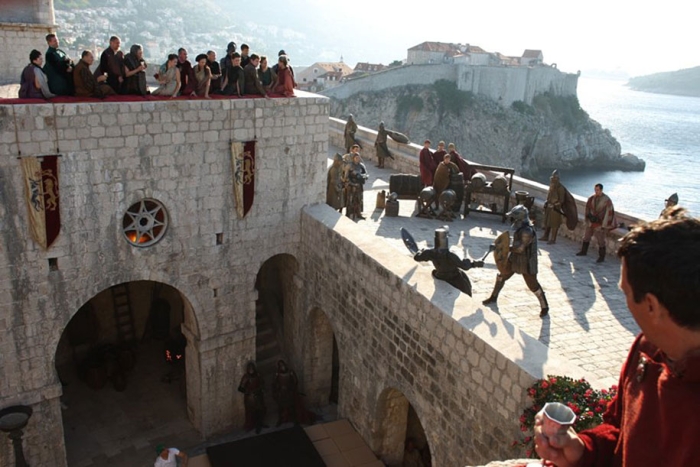 fan-visit-real-life-game-of-thrones-filming-locations-asta-skujyte-razmiene-36