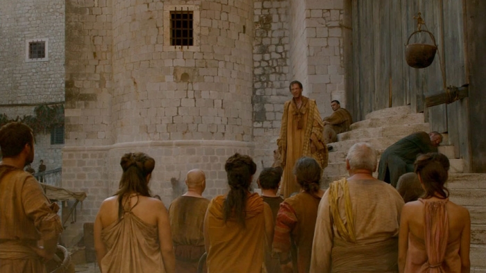 fan-visit-real-life-game-of-thrones-filming-locations-asta-skujyte-razmiene-1