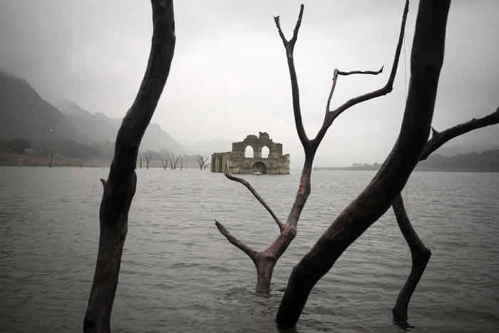 submerged-church-emergence-temple-santiago-quechula-mexico-3