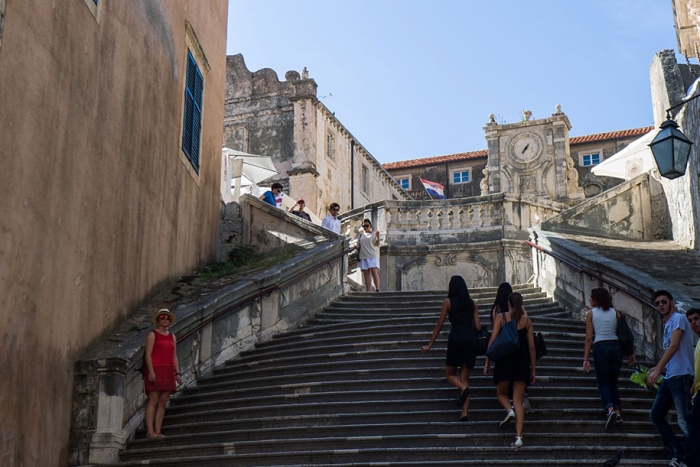 fan-visit-real-life-game-of-thrones-filming-locations-asta-skujyte-razmiene-21