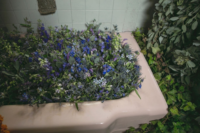 abandoned-house-transformed-flower-house-lisa-waud-heather-saunders-16