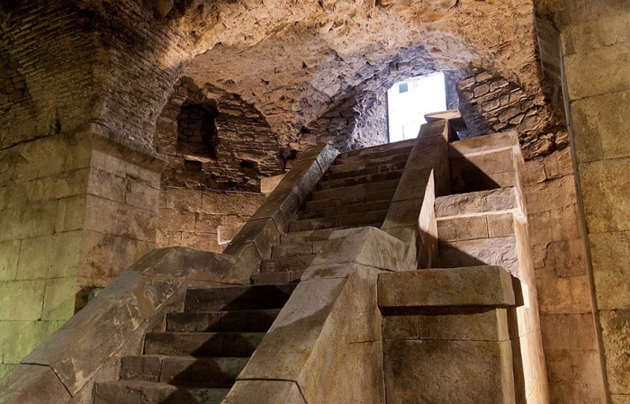fan-visit-real-life-game-of-thrones-filming-locations-asta-skujyte-razmiene-39