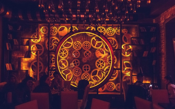 kinetick-steampunk-bar-enigma-cafe-alexandru-tohotan-zoltan-zelenyak-romania-8