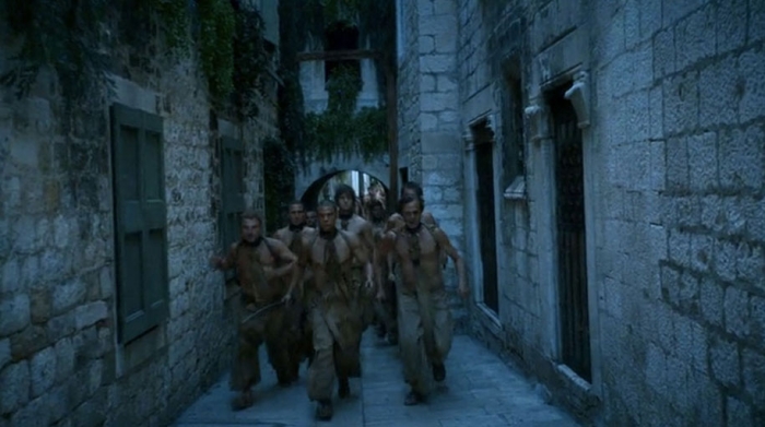 fan-visit-real-life-game-of-thrones-filming-locations-asta-skujyte-razmiene-6