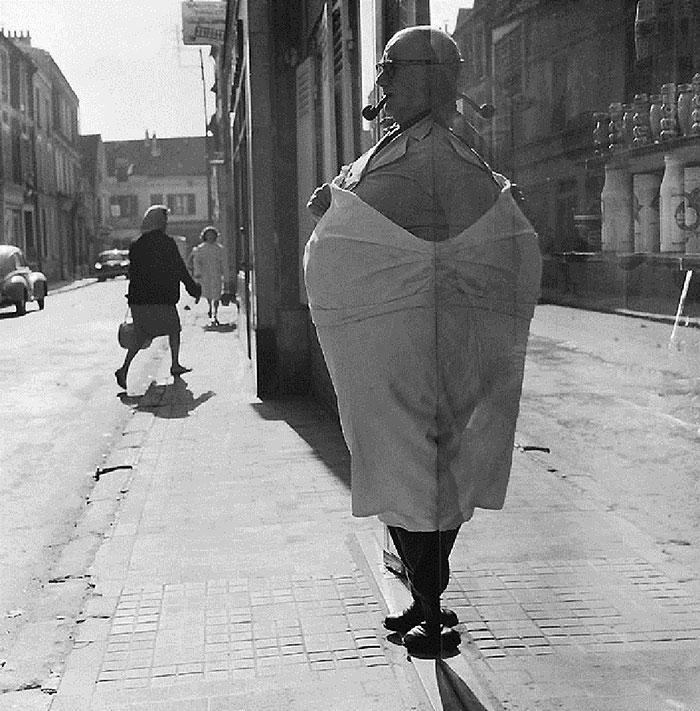 fun-black-and-white-street-photography-rene-maltete-2