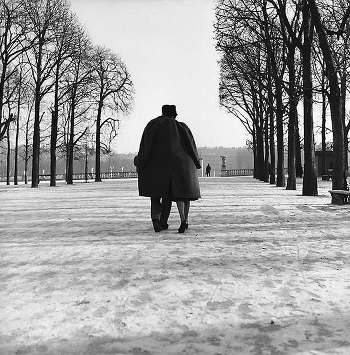 fun-black-and-white-street-photography-rene-maltete-28