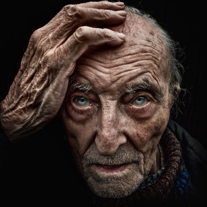 black-white-homeless-portraits-lee-jeffries-12