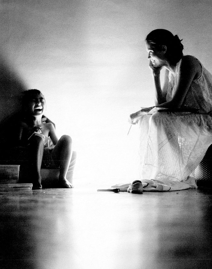 black-white-family-pictures-brad-pitt-angelina-jolie-6