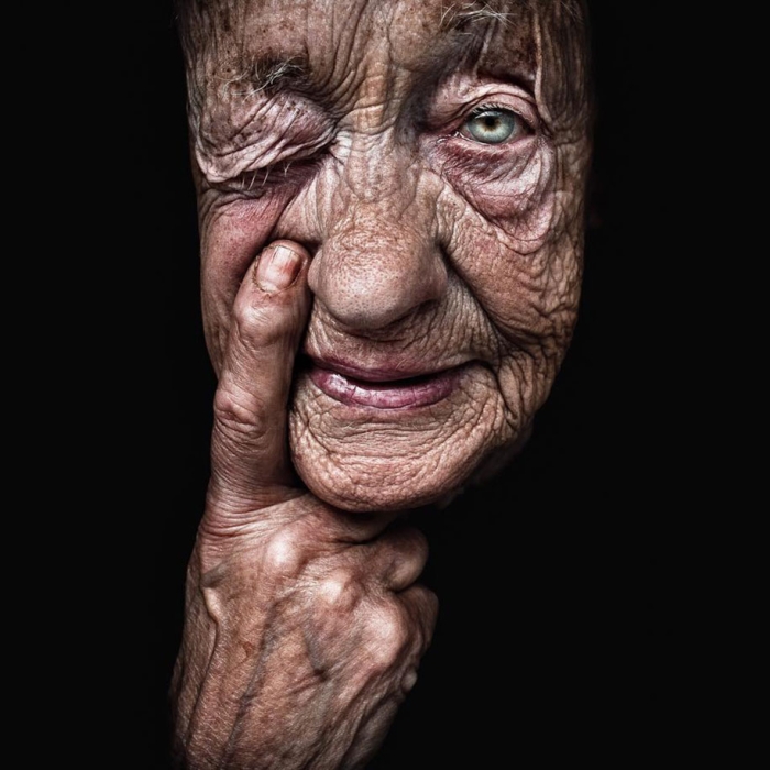 black-white-homeless-portraits-lee-jeffries-8