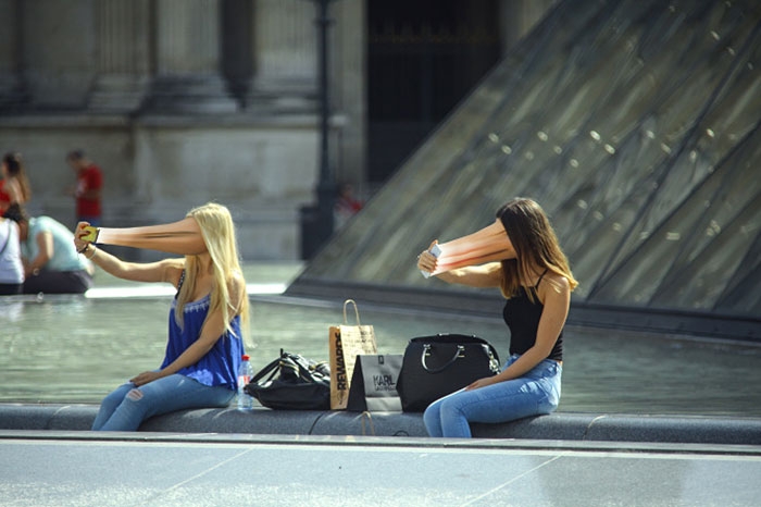 soul-sucking-phones-sur-fake-antoine-geiger-16