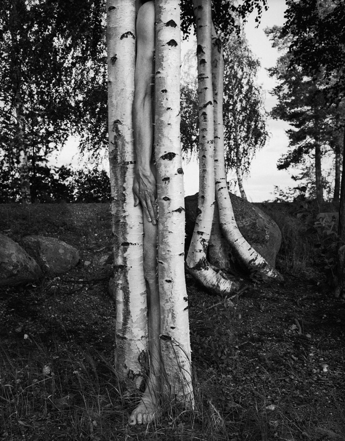 landscape-self-portrait-photography-body-arno-rafael-minkkinen-16