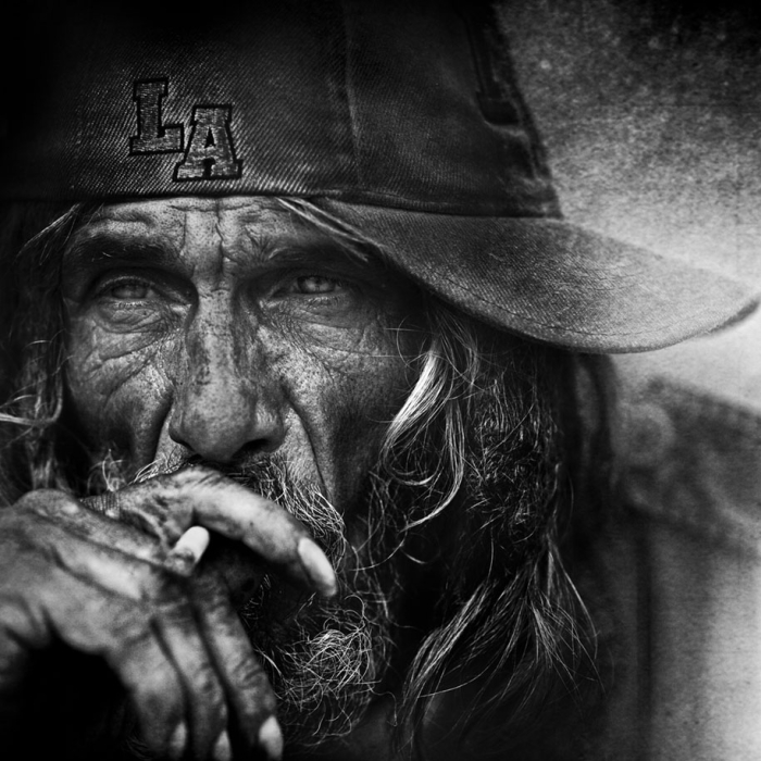 black-white-homeless-portraits-lee-jeffries-1