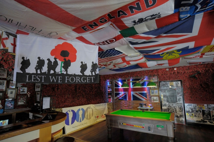 remembrance-day-veteran-soldier-memorial-poppies-julia-cooper-don-pub-4
