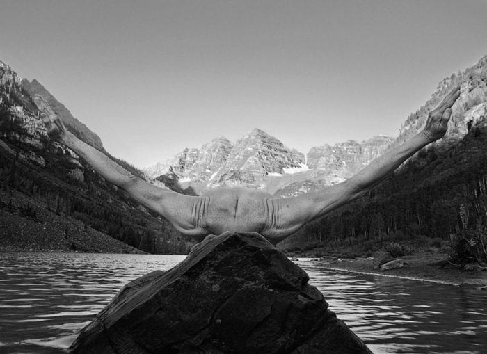 landscape-self-portrait-photography-body-arno-rafael-minkkinen-12