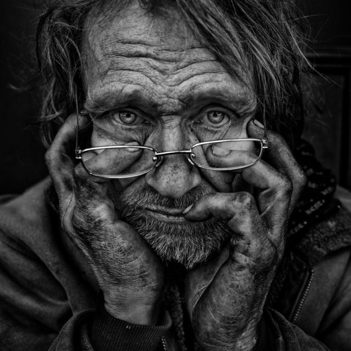 black-white-homeless-portraits-lee-jeffries-7