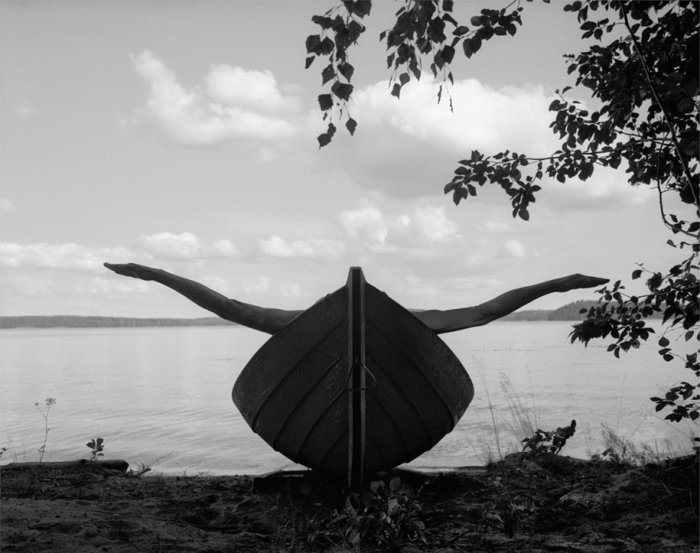 landscape-self-portrait-photography-body-arno-rafael-minkkinen-9
