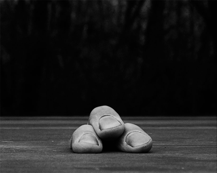 landscape-self-portrait-photography-body-arno-rafael-minkkinen-8