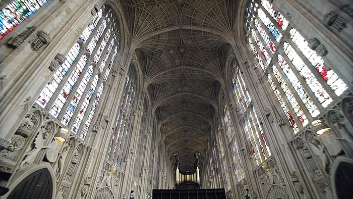 kings-college-chapel-immersive-projection-dear-world-yours-cambridge-miguel-chevalier-13