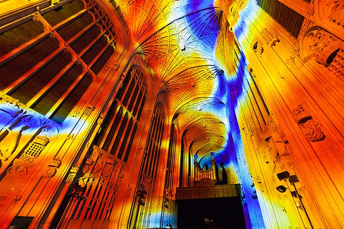kings-college-chapel-immersive-projection-dear-world-yours-cambridge-miguel-chevalier-9