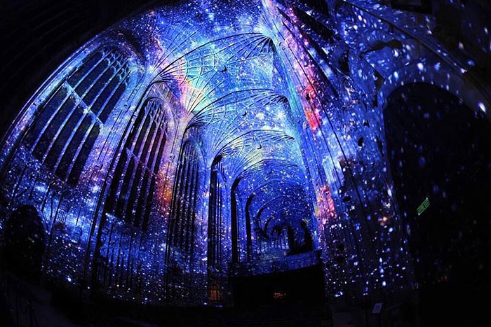 kings-college-chapel-immersive-projection-dear-world-yours-cambridge-miguel-chevalier-12