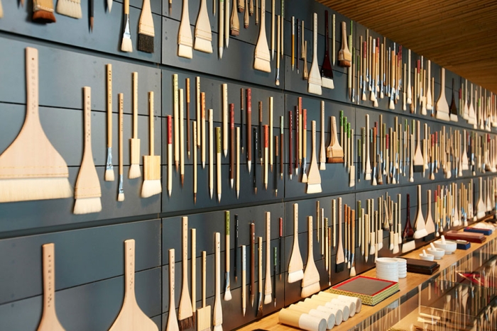 traditional-art-pigment-store-paint-brush-tokyo-japan-5