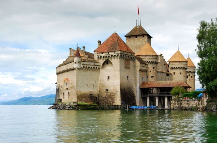 disney-locations-places-castles-real-life-inspirations-24