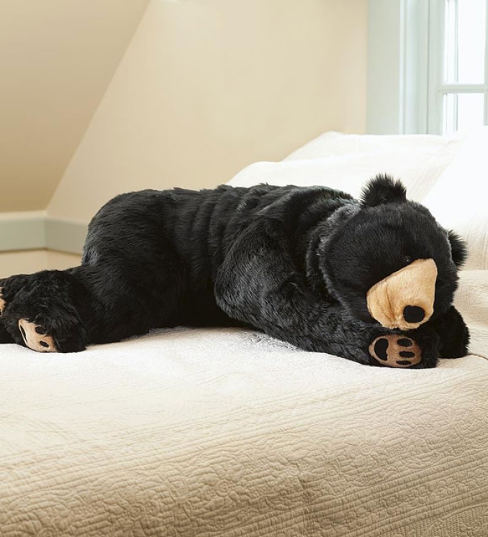 dark-bear-sleeping-bag-eiko-ishizawa-3