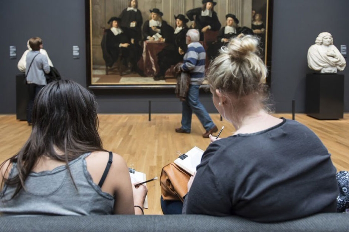 museum-visitor-drawing-sketching-startdrawing-rijksmuseum-amsterdam-18
