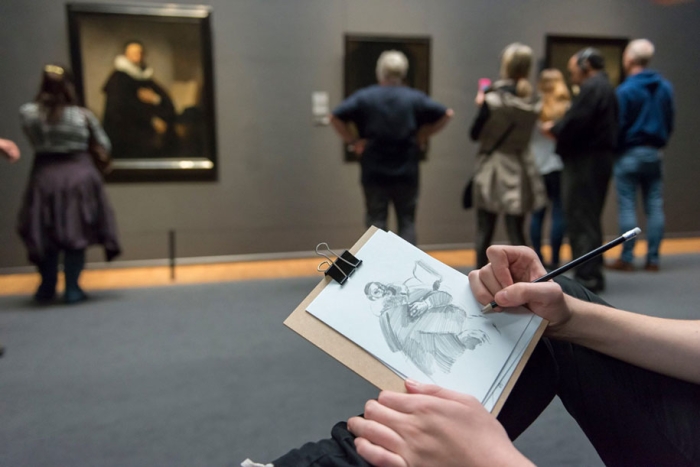 museum-visitor-drawing-sketching-startdrawing-rijksmuseum-amsterdam-22