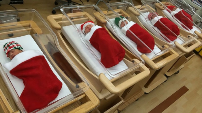 christmas-holiday-hospital-decorations-5