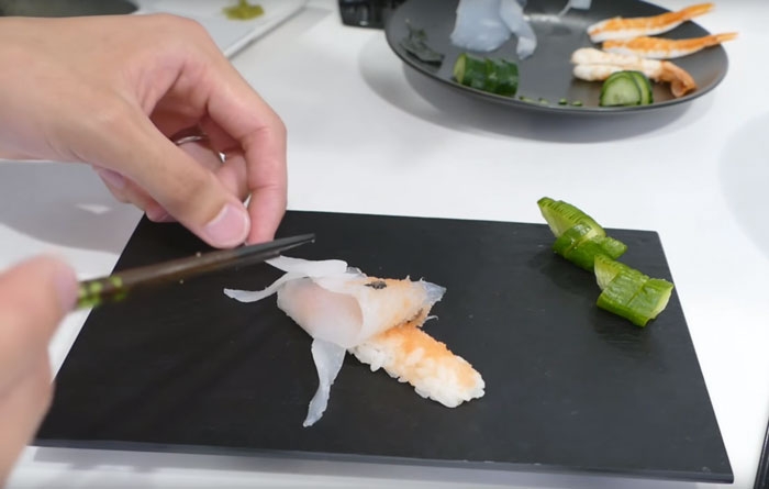 real-life-swimming-koi-sushi-tutorial-junskitchen-8
