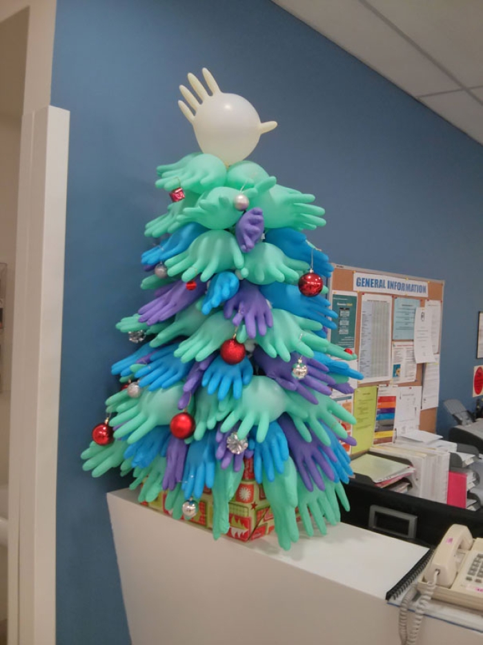 christmas-holiday-hospital-decorations-2