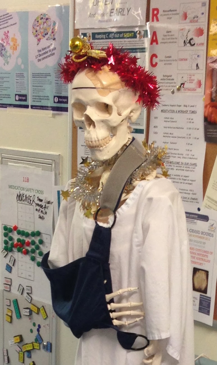 christmas-holiday-hospital-decorations-6