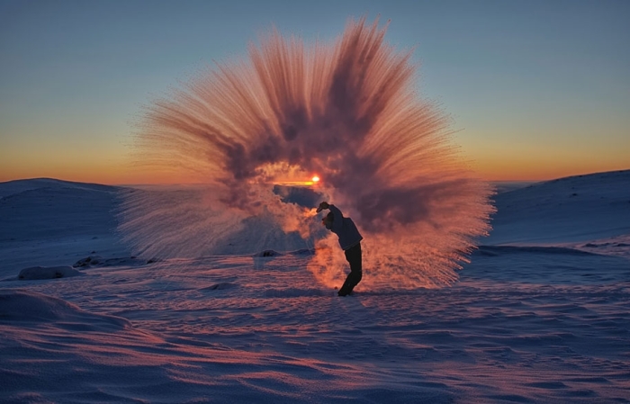 perfect-timing-photos-throwing-tea-40-celsius-freezing-michael-davies-1