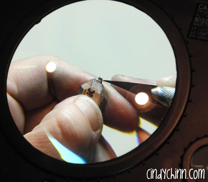 pencil-lead-carving-train-cindy-chinn-8