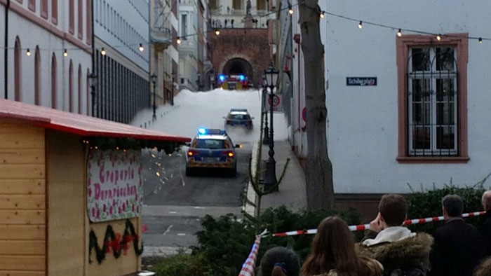 co2-spill-clouds-streets-mainz-germany-5