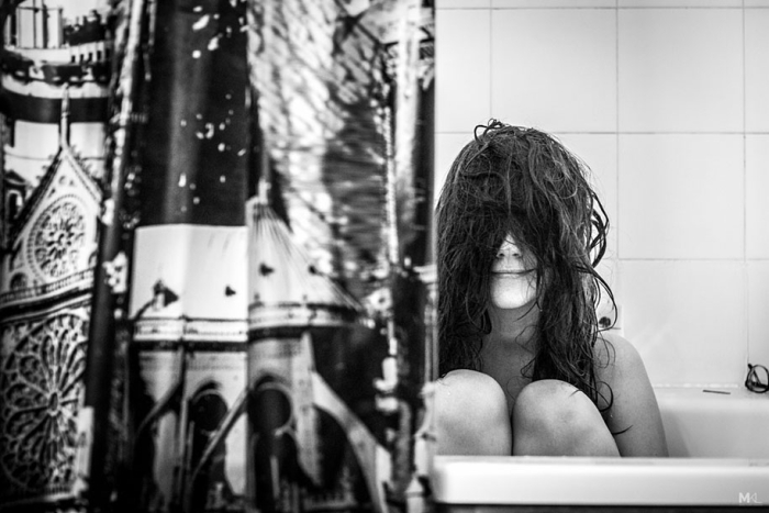 camera-shy-girlfriend-cute-portraits-mikael-theimer-12