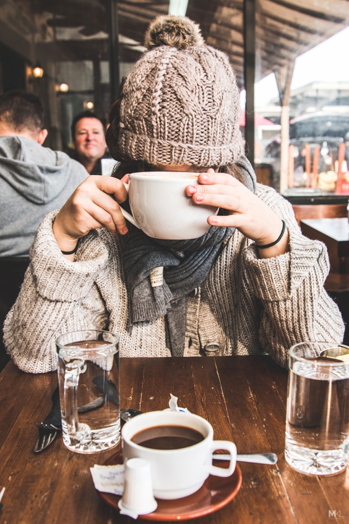 camera-shy-girlfriend-cute-portraits-mikael-theimer-11