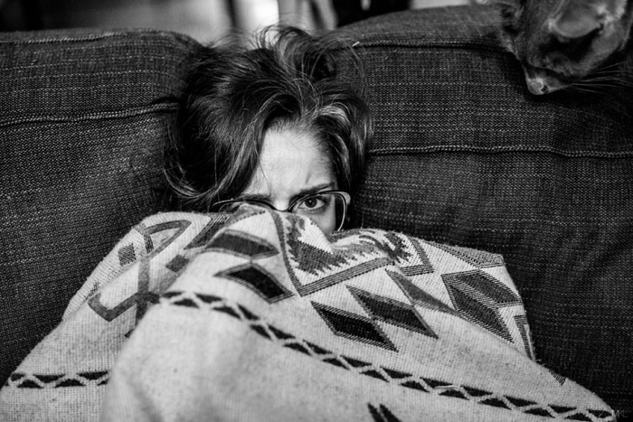 camera-shy-girlfriend-cute-portraits-mikael-theimer-14