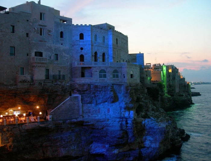 seaside-cliff-cave-restaurant-grotta-palazzes-polignano-a-mare-italy-9