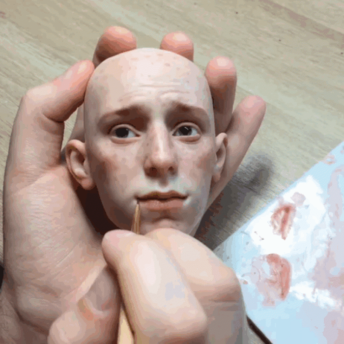 hyper-realistic-dolls-michael-zajkov-gif