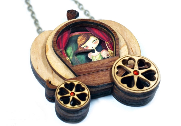 fairytale-necklaces-scenes-inside-laliblue-gemma-arnal-jerico-3