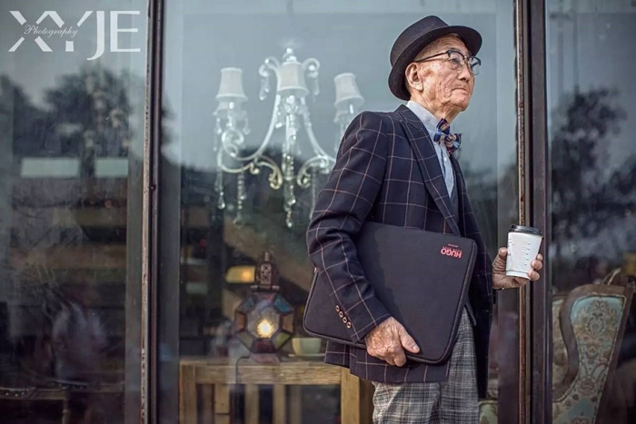 grandfather-farmer-fashion-transformation-grandson-xiaoyejiexi-photography-10